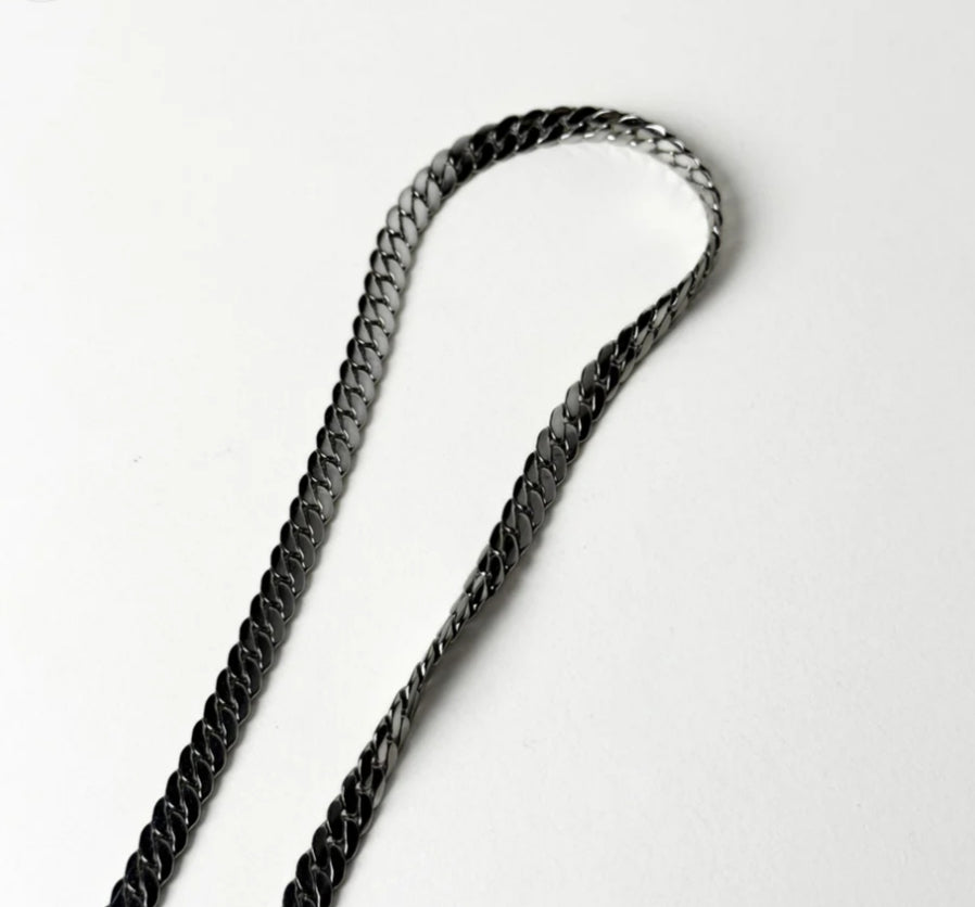 Round Stainless Steal Necklace With Free Delivery